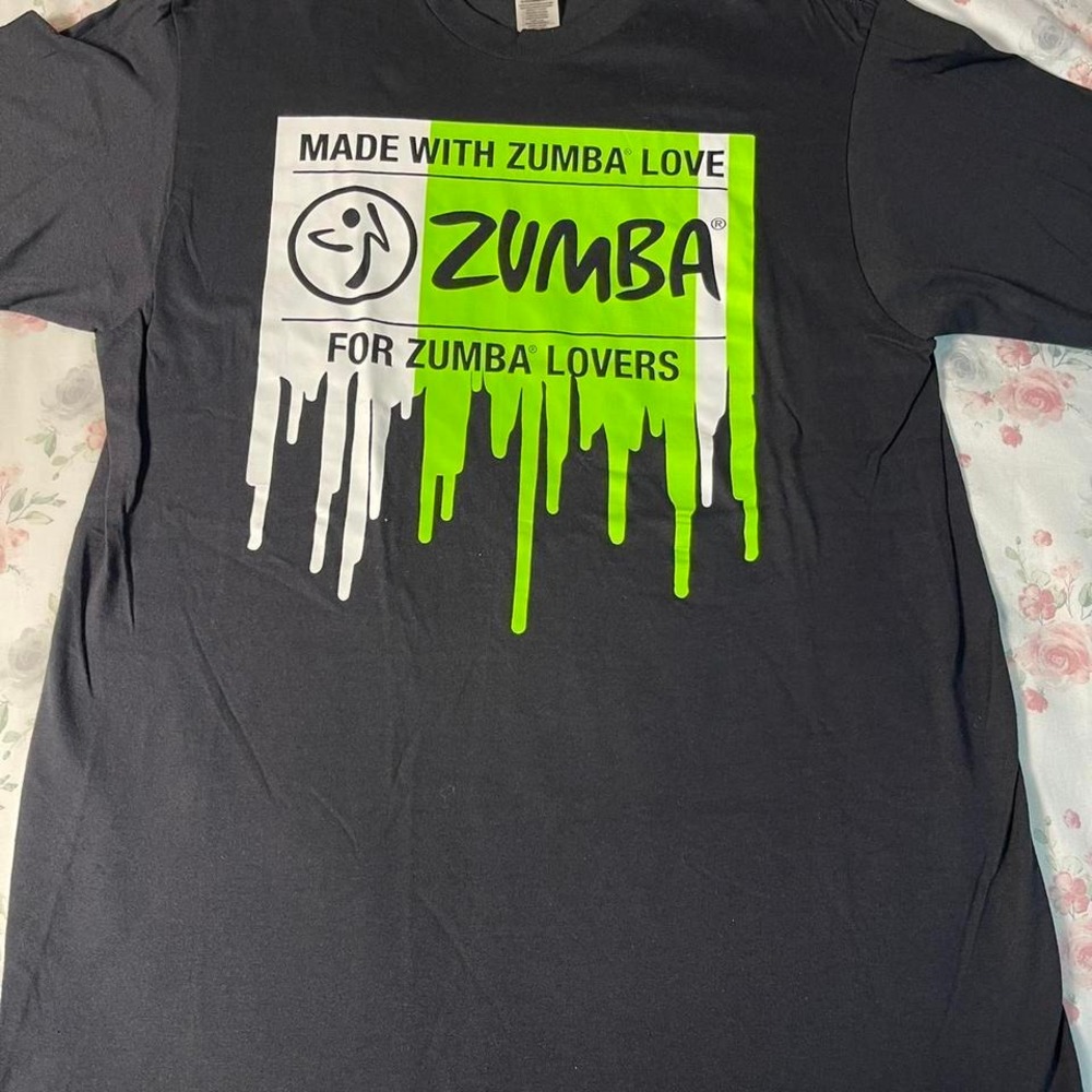 Zumba Graphic T-Shirt Made With Zumba Love Drip Logo Tee‎ Size M